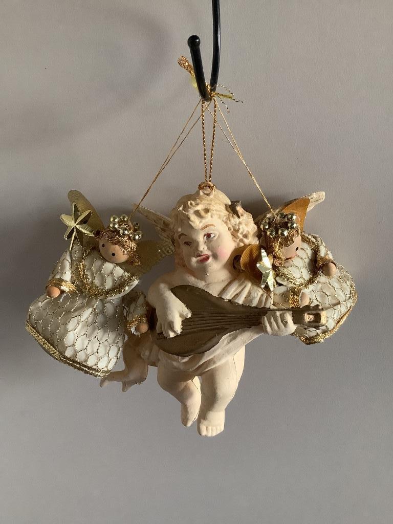 Kerstengeltjes in plastiek en stof, Diversen, Ophalen, Gebruikt