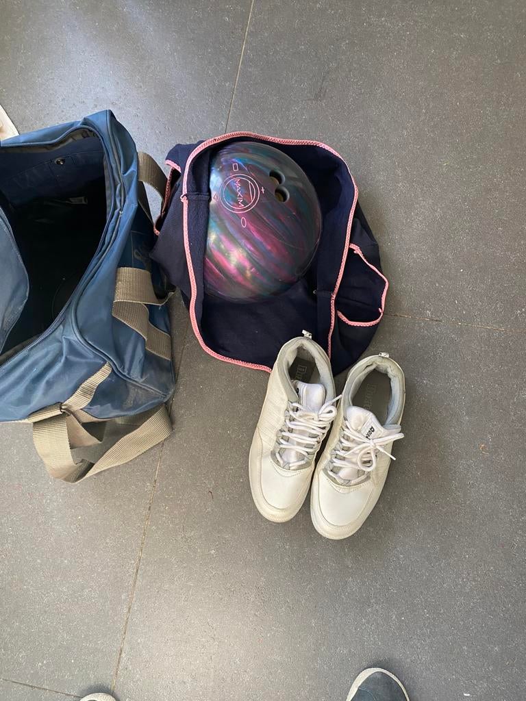 Bowlingbal, Ophalen, Zo goed als nieuw, Schoenen