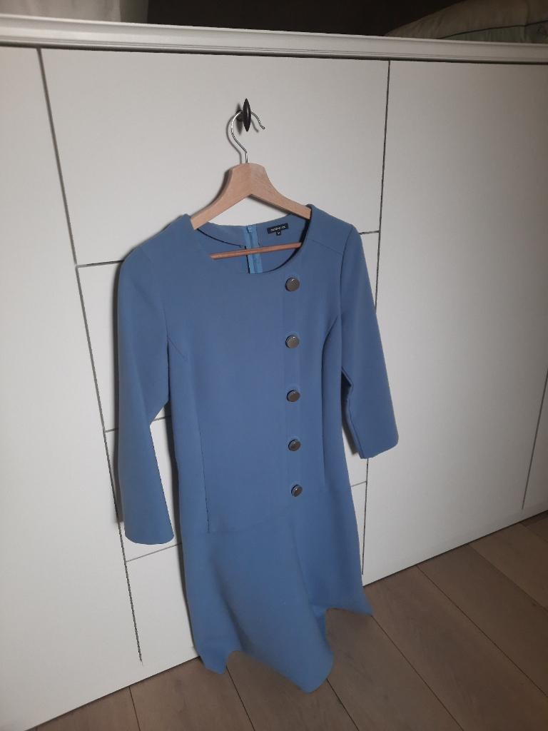 Klassiek blauw kleedje Caroline Biss, Kleding | Dames, Ophalen, Blauw, Zo goed als nieuw, Maat 34 (XS) of kleiner