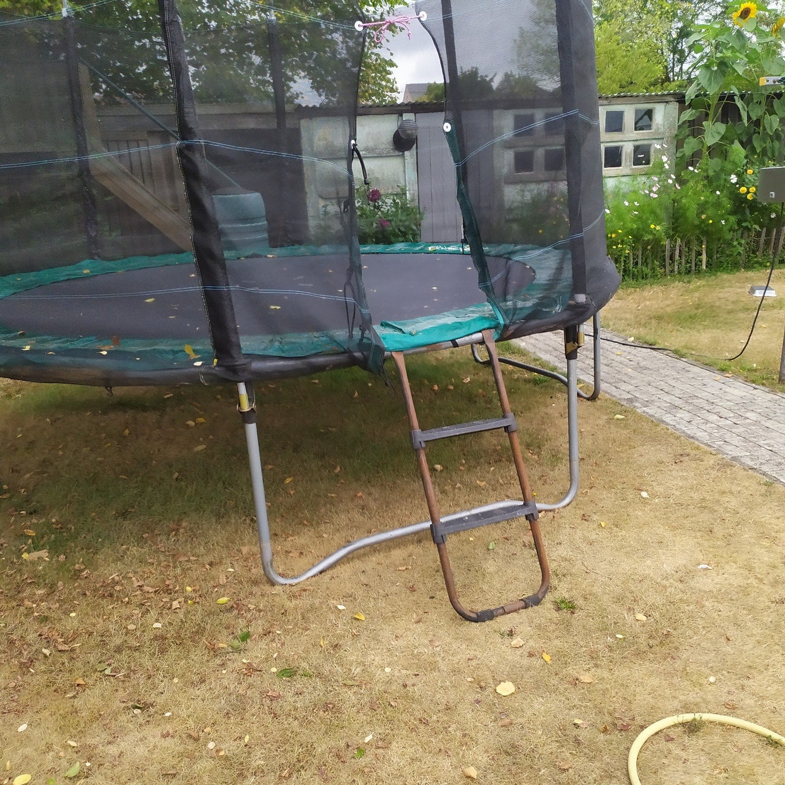 trampoline, Enlèvement, Utilisé