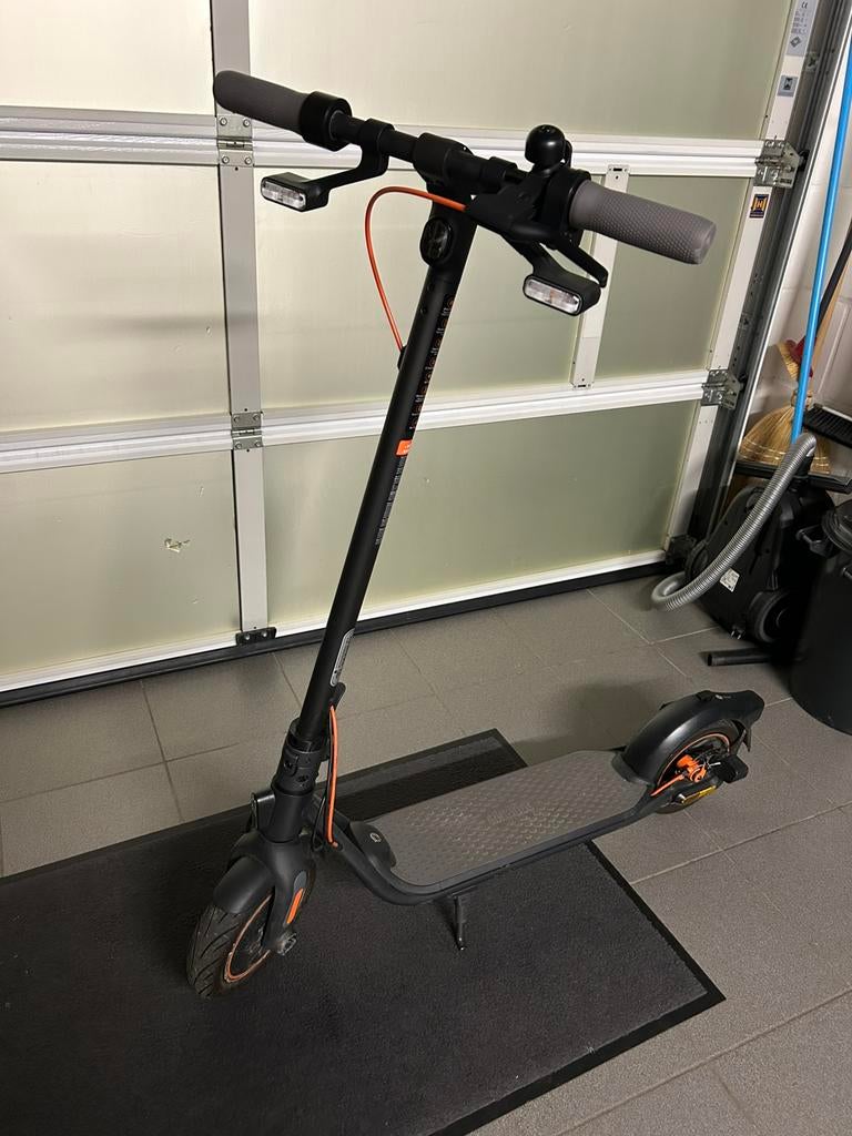 Elektrische step Segway F40I, Fietsen en Brommers, Steps, Zo goed als nieuw, Elektrische step (E-scooter), Ophalen