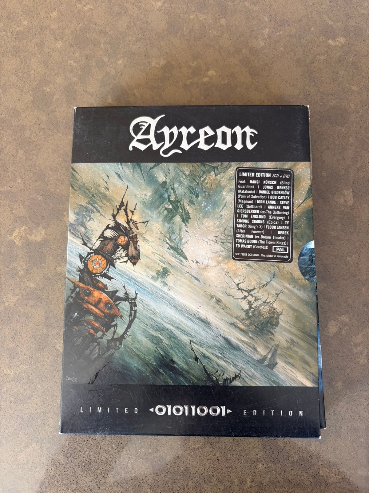 2 CD + DVD Ayreon 01011001 Limited edition box, CD & DVD, Enlèvement ou Envoi, Grand écran, Comme neuf, Compilation