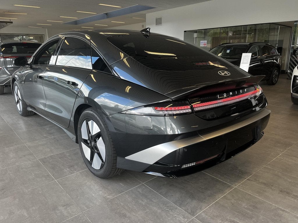 Hyundai IONIQ 6 Business Plus 84 kWh, Automaat, 4 deurs, Zwart, 624 km