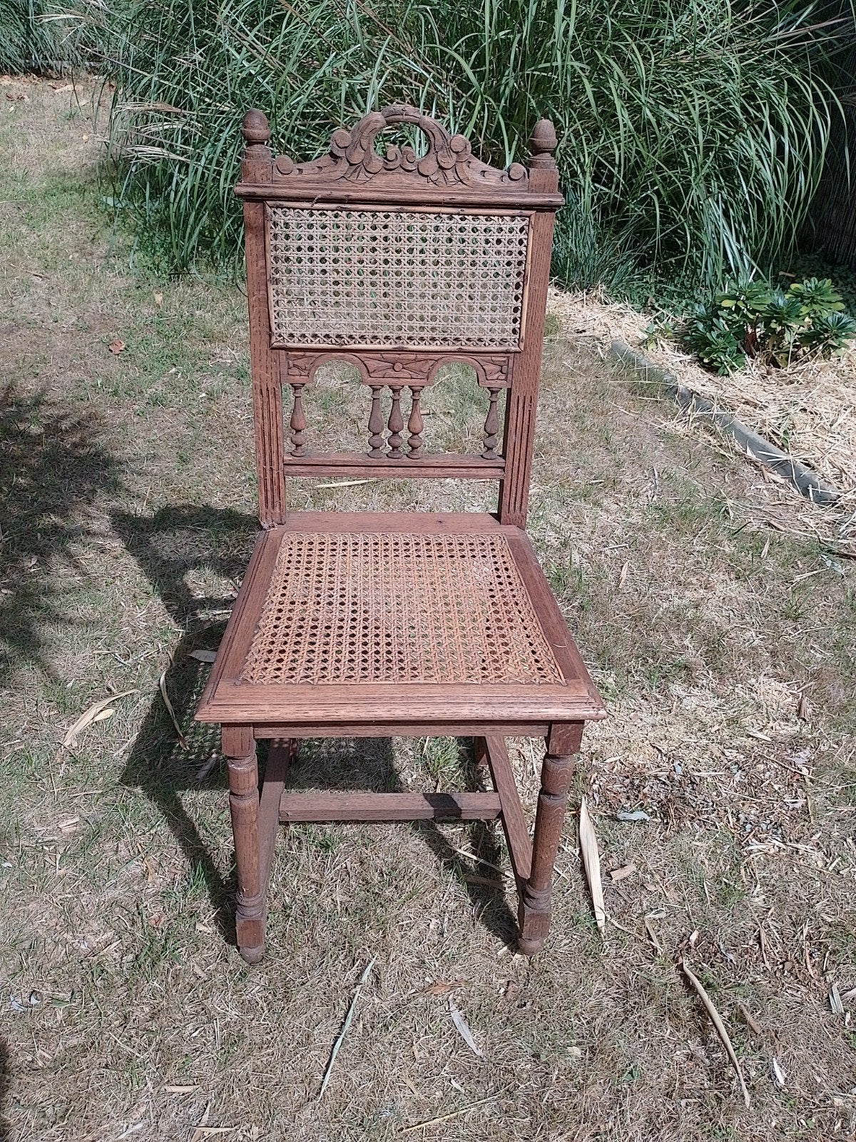 Zes antieke eiken stoelen., Ophalen