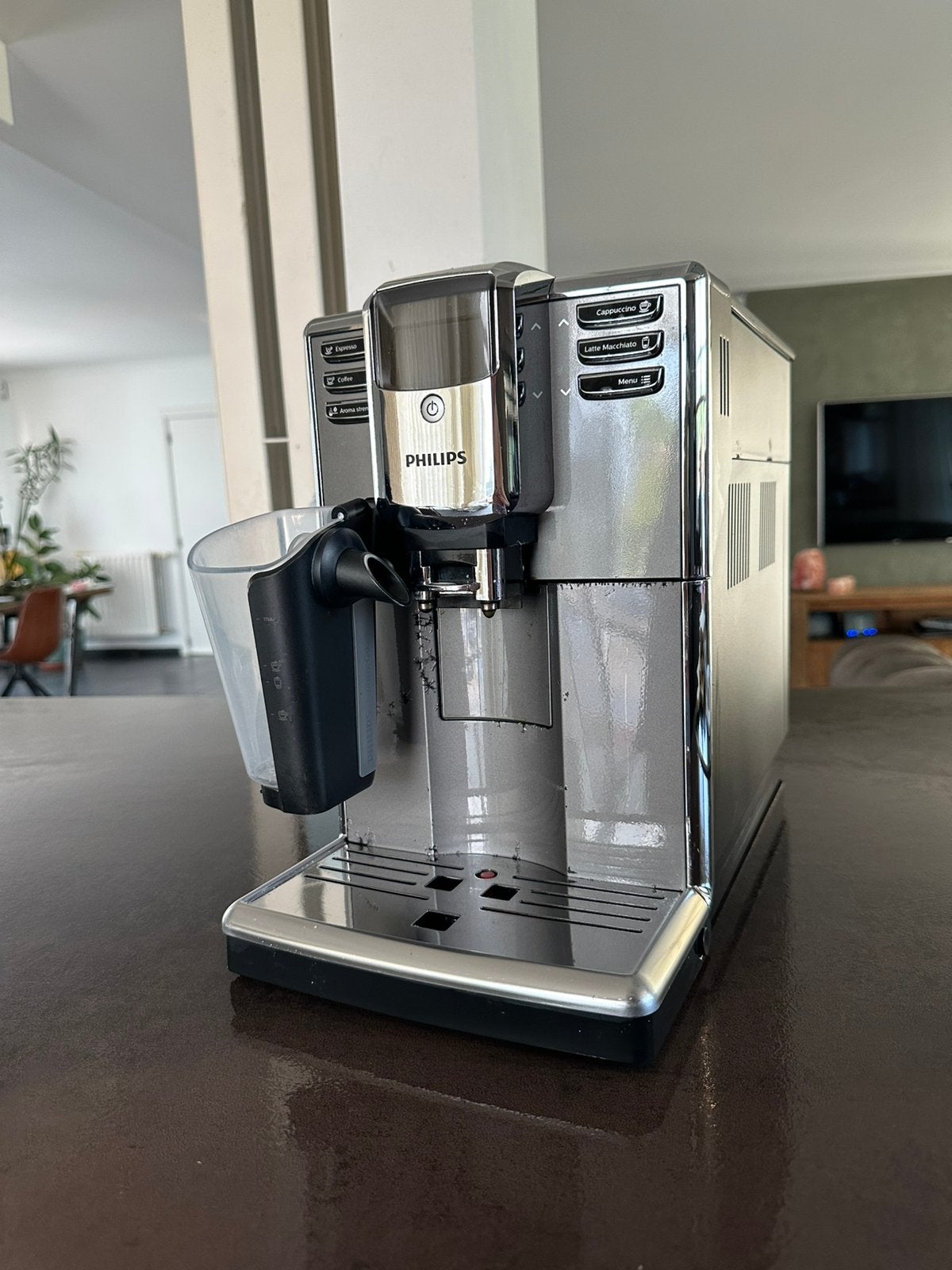 Philips latte go 5000 serie koffiemachine- zeer goede staat!, Elektronische apparatuur, Ophalen, Afneembaar waterreservoir, Gebruikt