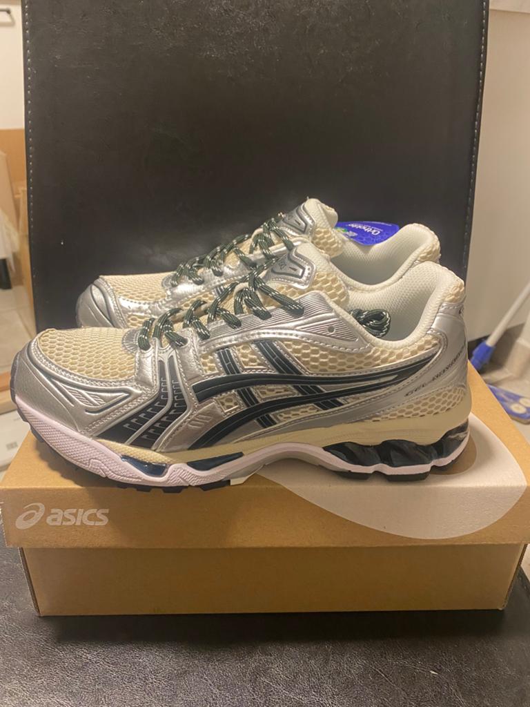 Chaussure asics, Sports & Fitness, Enlèvement, Comme neuf