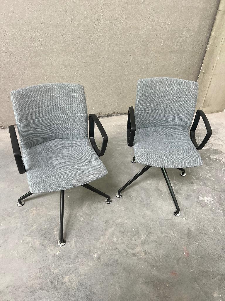 Ahrend Well chair ( zonder wielen ), Ophalen, Zo goed als nieuw, Grijs, Bureaustoel