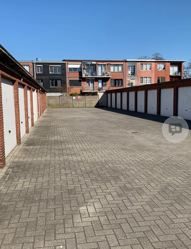 Te huur garage box conderlaan. Deurne, Antwerpen (stad)
