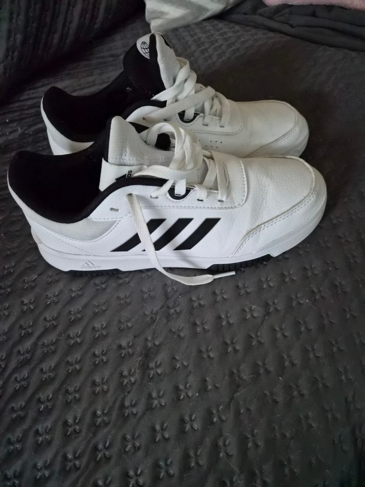 Adidas baskets maar paar keer gedragen, Ophalen of Verzenden