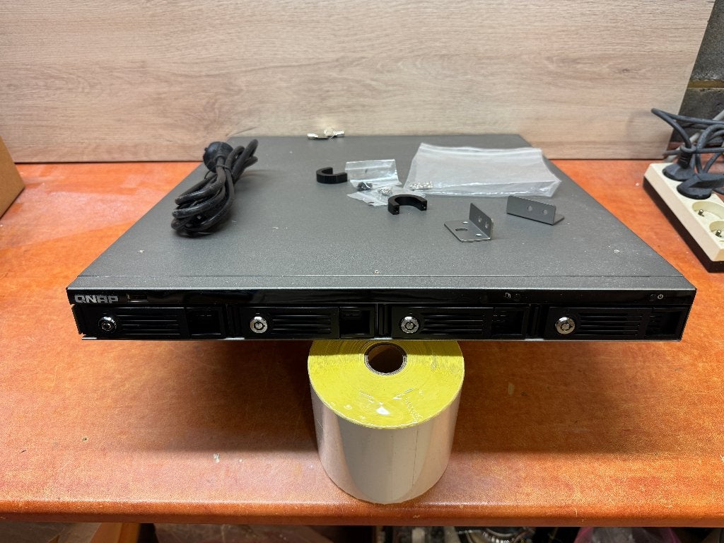qnap nas TS-412U TS412U, Computers en Software, Ophalen of Verzenden, Refurbished