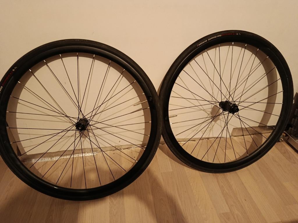 Syncross rr2.0 disc wielset met banden, Enlèvement