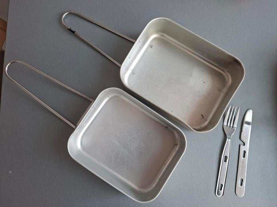 Gamellenset en bestek, Ophalen