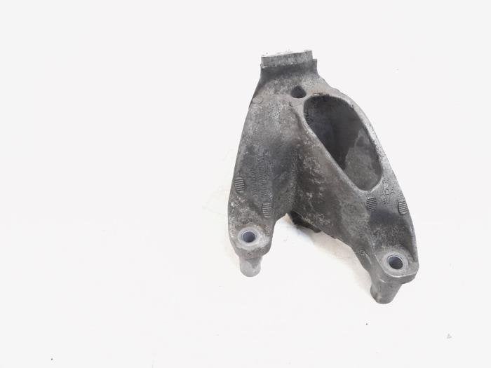 Support moteur d'un Audi Q5, Autos : Pièces & Accessoires, Moteurs & Accessoires, -, 3 mois de garantie, Audi, Utilisé