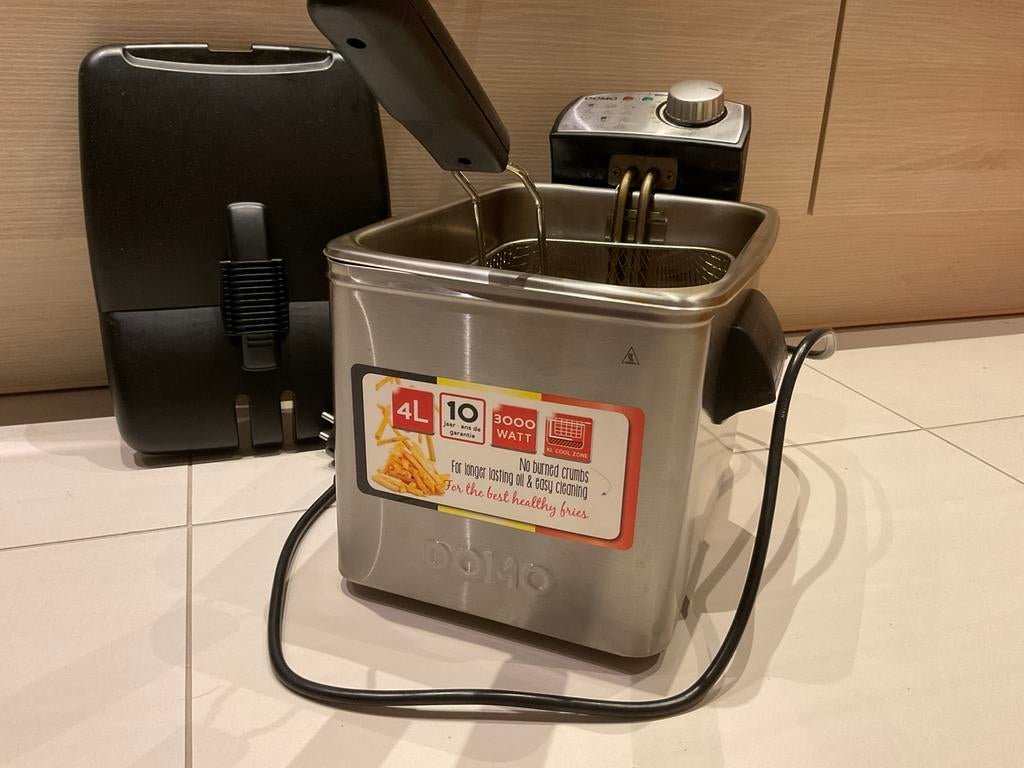 Friteuse, zo goed als nieuw, 3 à 4 litres, Enlèvement, Comme neuf, Pan intérieur amovible