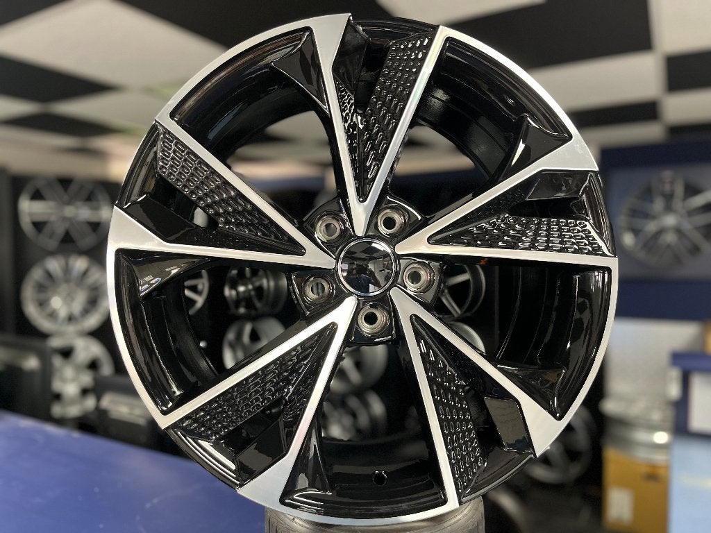 IN STOCK: NIEUWE set 18 inch 5x112 sportvelgen Audi VW Seat, Autos : Pièces & Accessoires, Pneus & Jantes, Jante(s), Pneus été