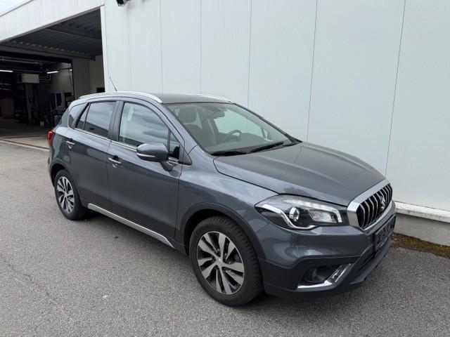 Suzuki SX4 S-Cross GLX Zonder Pano Dak ***TREKHAAK***, Auto's, Suzuki, Voorwielaandrijving, Stof, 4 cilinders, 400 kg