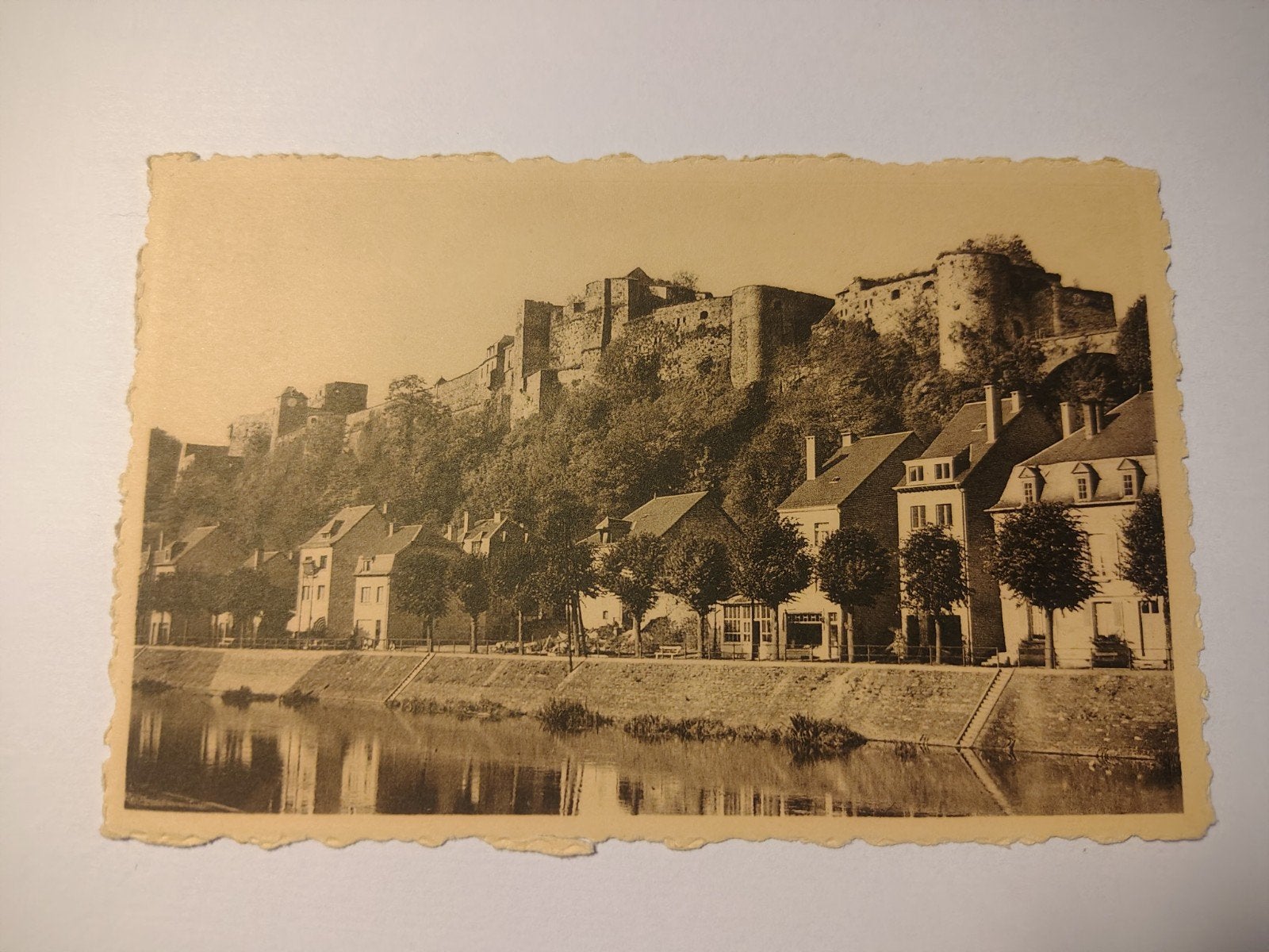 Bouillon La Semois et le Château, Enlèvement ou Envoi