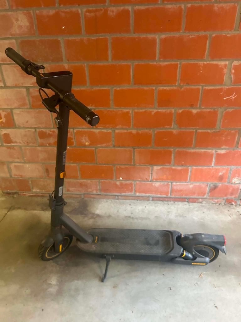 Ninebot Max G2, Fietsen en Brommers, Ophalen, Gebruikt, Elektrische step (E-scooter), Segway ninebot