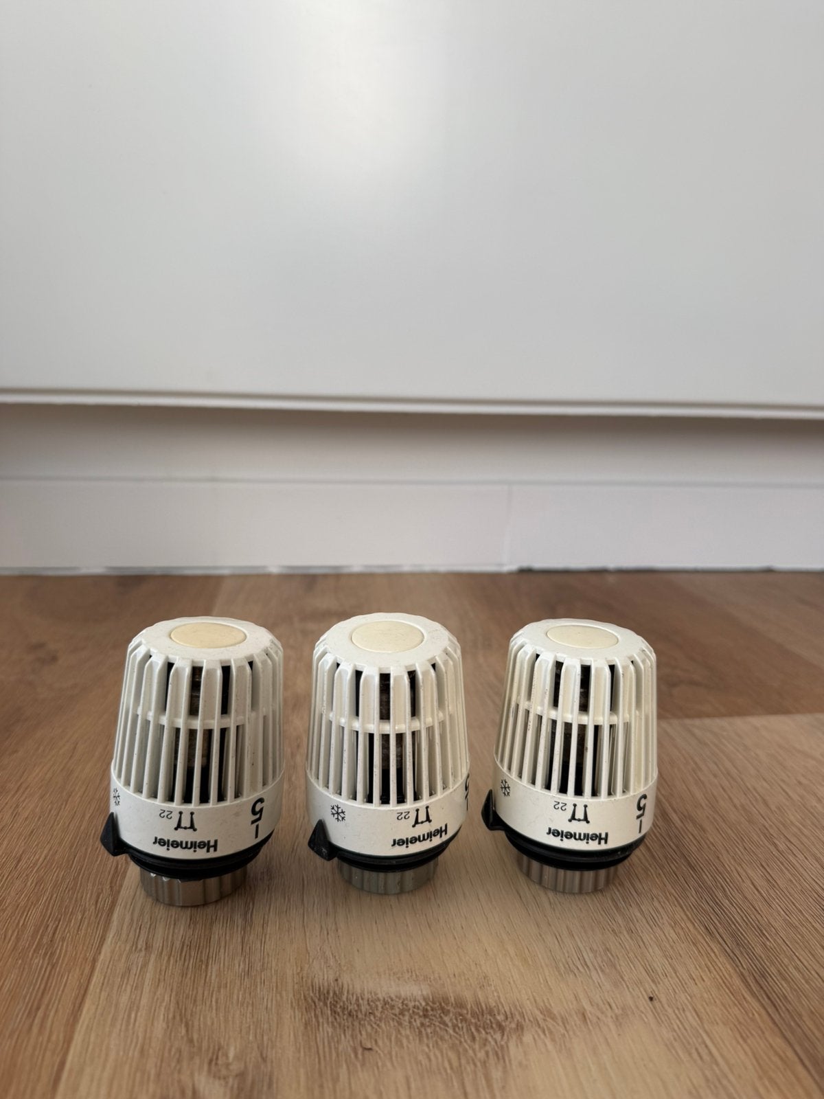 Lot de 3 boutons de radiateur Heimeier TT 22, Bricolage & Construction, Enlèvement, Comme neuf, Radiateur