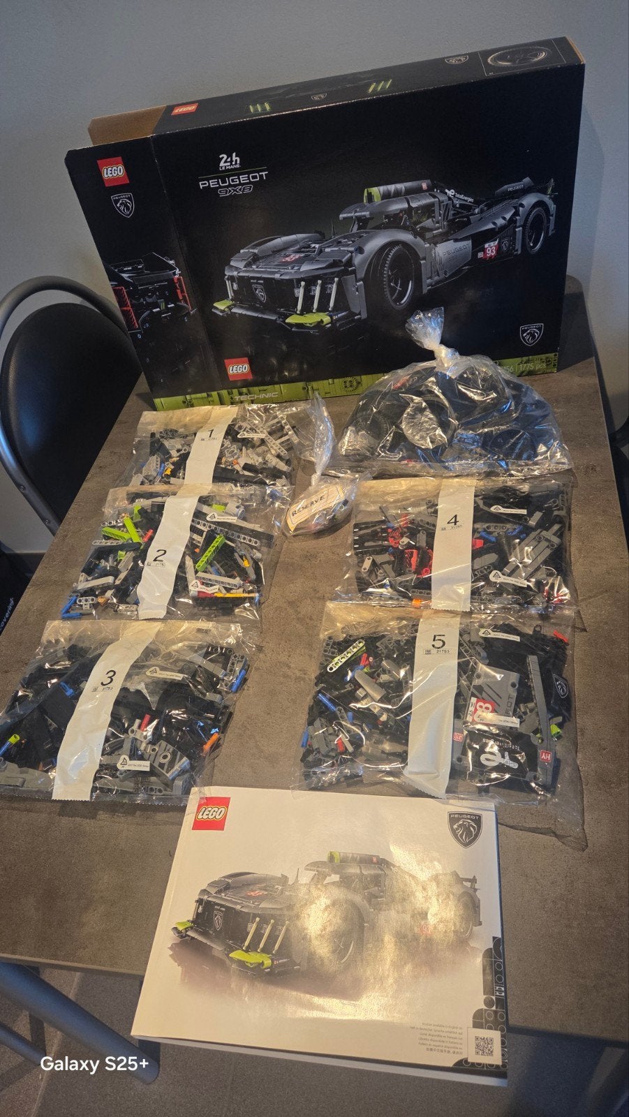 LEGO 42156 PEUGEOT 9X8 24H Le Mans Hybrid Hypercar, Enlèvement ou Envoi, Lego, Ensemble complet, Comme neuf