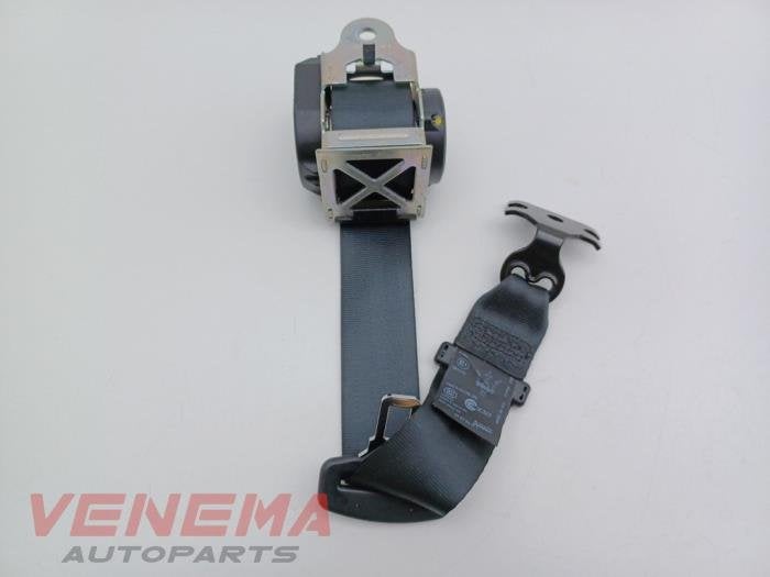 Ceinture de sécurité arrière centre d'un Maserati Quattro, Autos : Pièces & Accessoires, Maserati, -, 3 mois de garantie, Utilisé