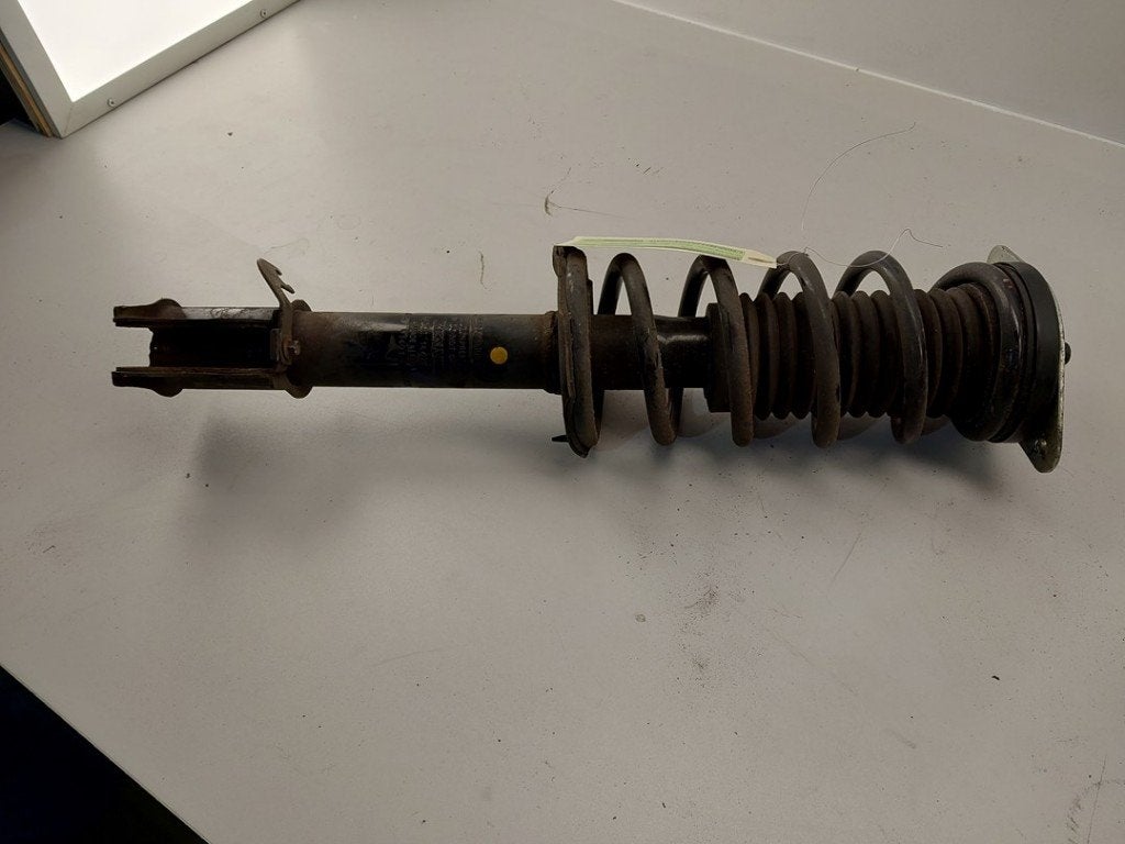 AMORTISSEUR OU ABSORBEUR DE CHOC AVANT DROIT (|543021867R|), Dacia, Renault Deutschland AG, Utilisé, Peter-Huppertz-Straße 5
51063  Köln, DE