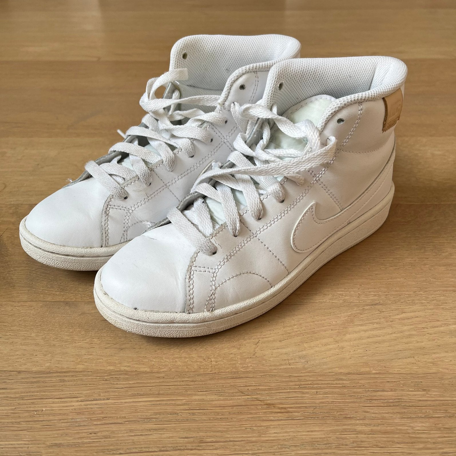 Nike sneakers baskets maat 37,5, Enfants & Bébés, Vêtements enfant | Chaussures & Chaussettes, Enlèvement ou Envoi, Utilisé