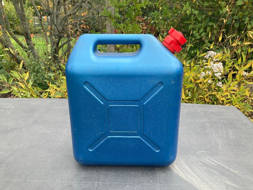 Blauwe EDA Kunststof Jerrycan - 20 Liter incl. schenktuit, Ophalen of Verzenden, Gebruikt