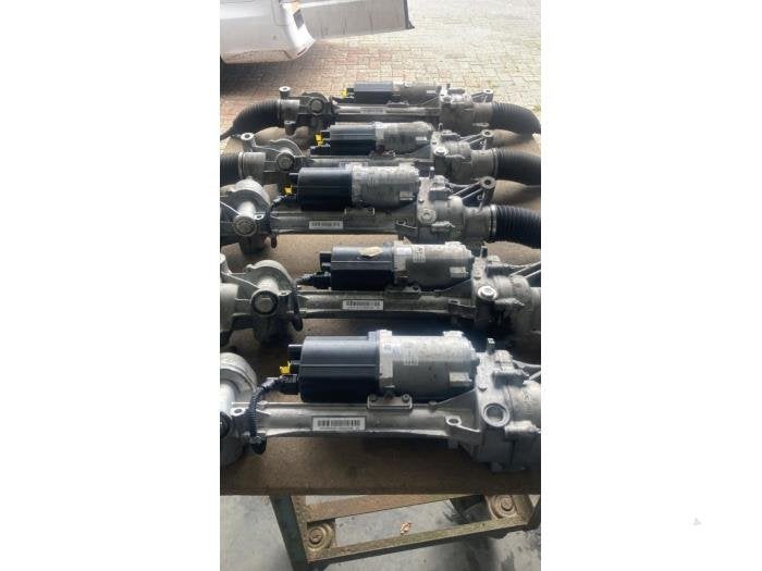Boîtier de direction assistée d'un Mercedes E-Klasse, Autos : Pièces & Accessoires, Commande, 3 mois de garantie, Utilisé, -, -