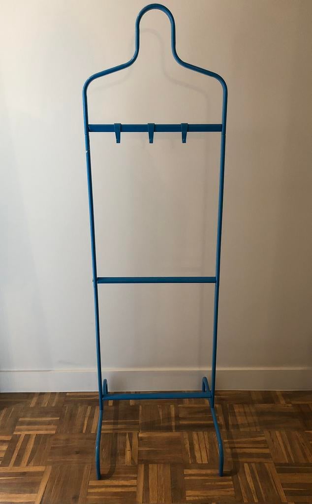Metalen dressboy, Enlèvement, Utilisé