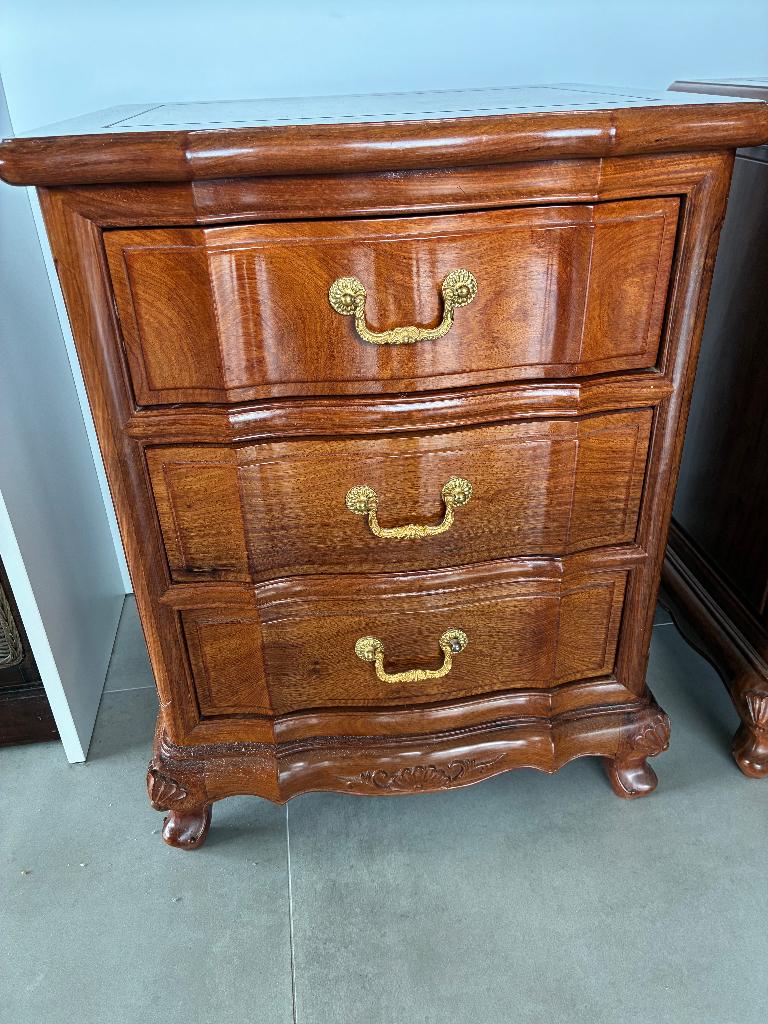 stel 2 klassieke VINTAGE retro nachtkastjes ROZENHOUT, Antiek en Kunst, Ophalen