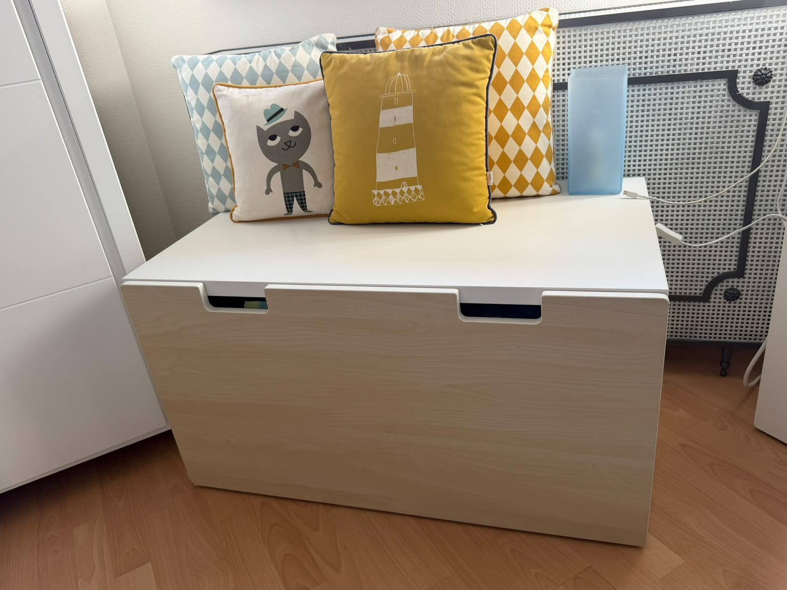 IKEA SMASTAD (bench with toy storage), Ophalen, Zo goed als nieuw