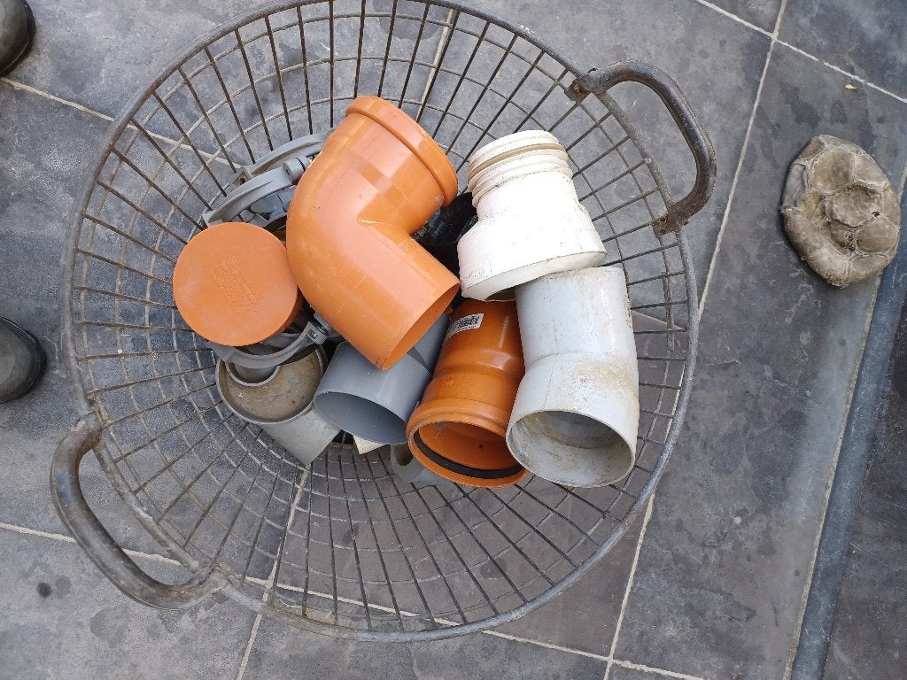 Afvoer pvc bochten enz., Doe-het-zelf en Bouw, Buizen en Afvoer, Ophalen, Zo goed als nieuw, PVC, Afvoer
