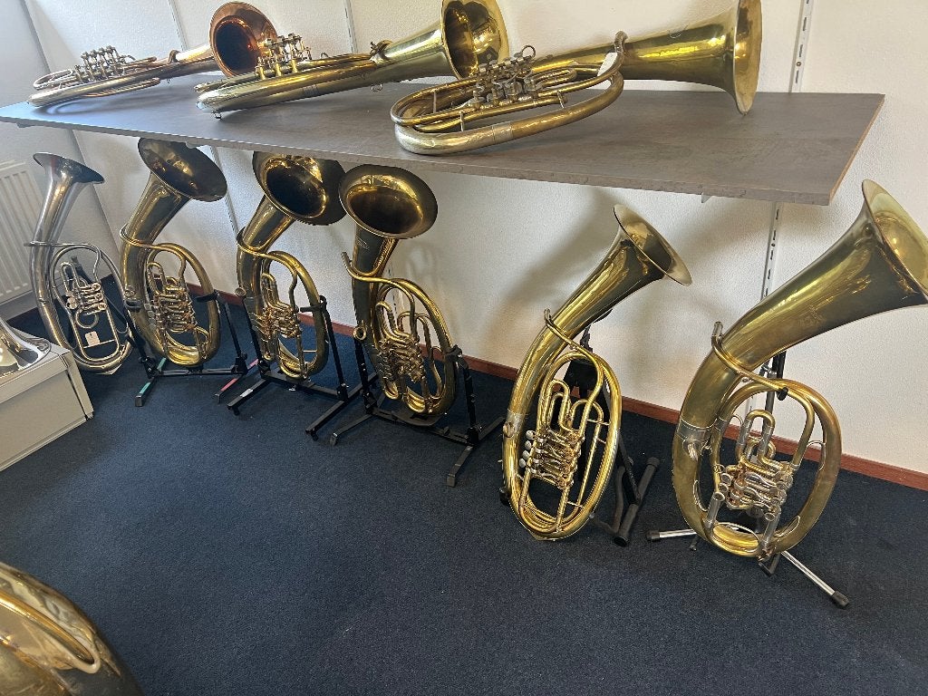 Wij hebben verschillende Baritons Euphoniums op voorraad!, Musique & Instruments, Instruments à vent | Tubas, Utilisé, Euphonium ou Tuba ténor