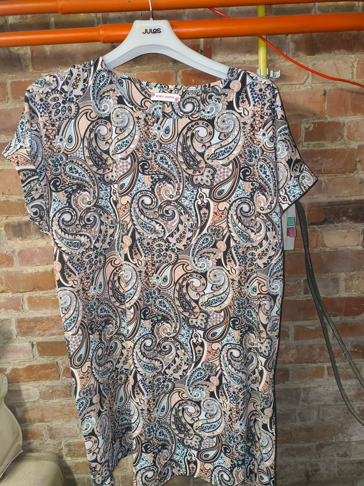 Tunique, Enlèvement, Robe