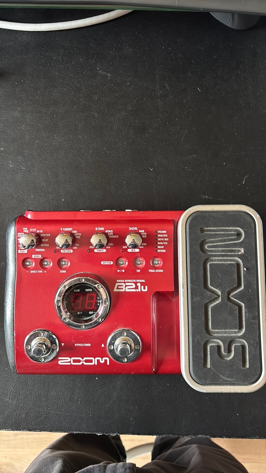 Zoom b2.1 multieffect met expressiepedaal voor bas, Muziek en Instrumenten, Ophalen of Verzenden, Gebruikt, Delay of Echo
