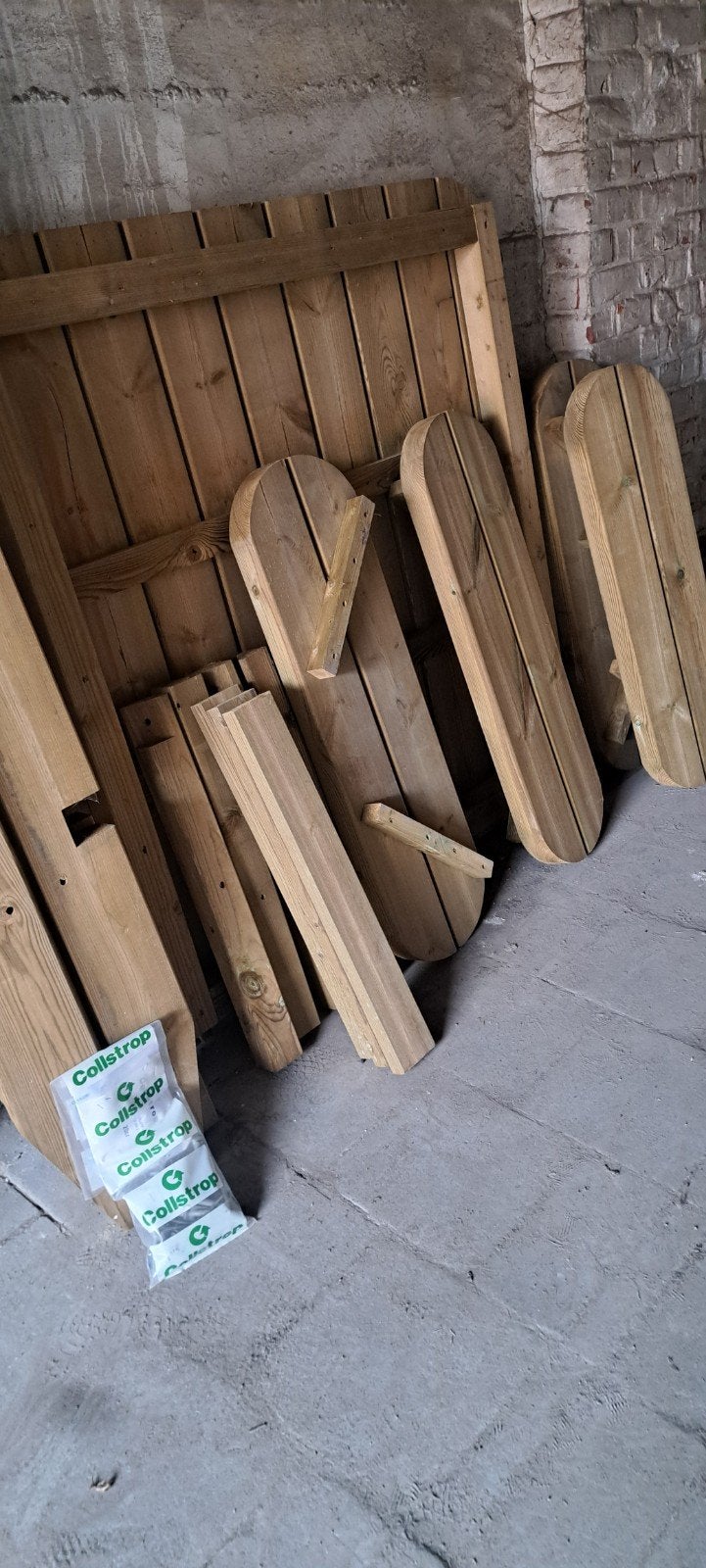 Picknicktafel Collstrop, Ophalen