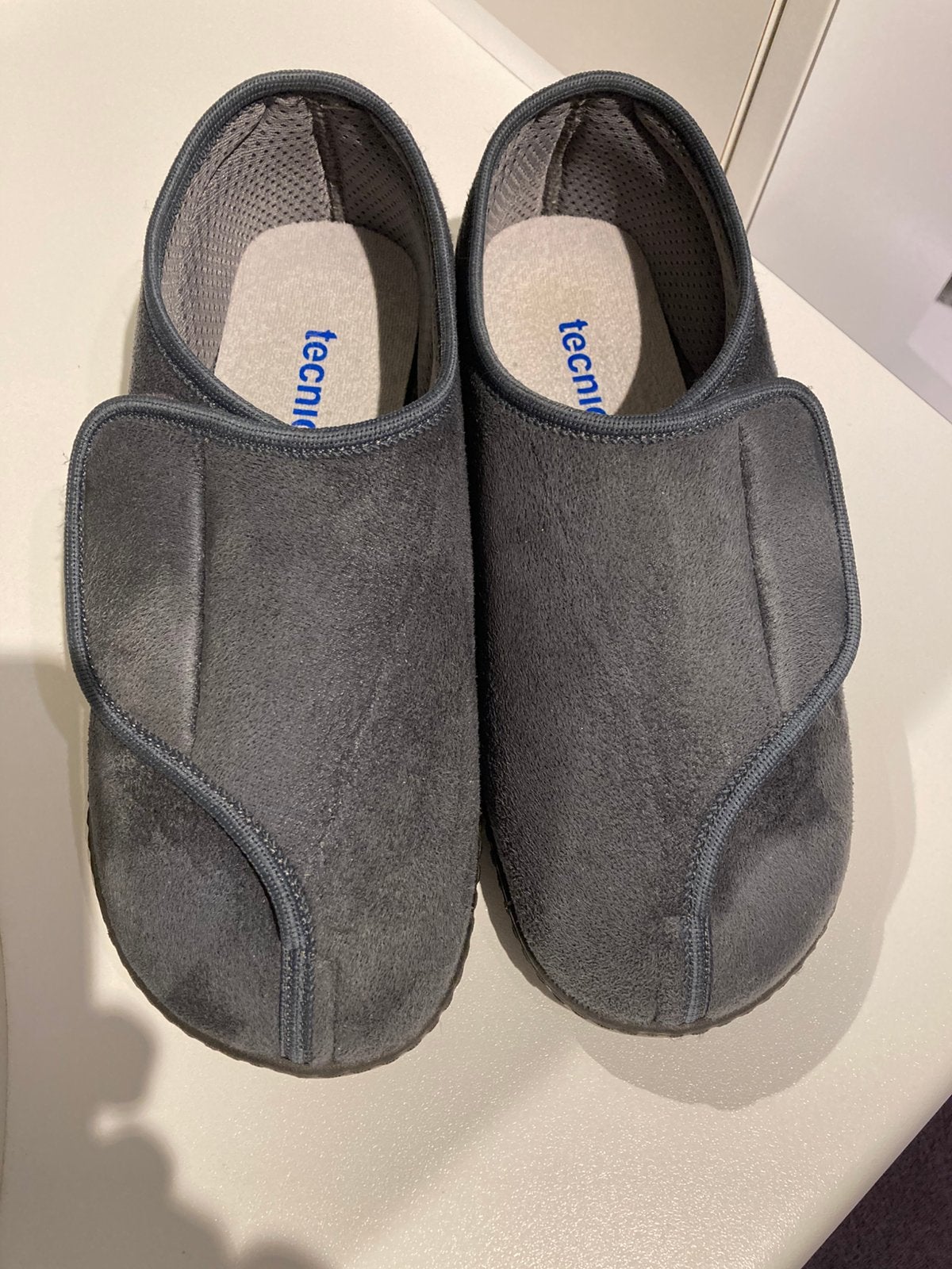 Pantoffels unisex, Vêtements | Femmes, Chaussures, Gris, Comme neuf, Enlèvement, Pantoufles