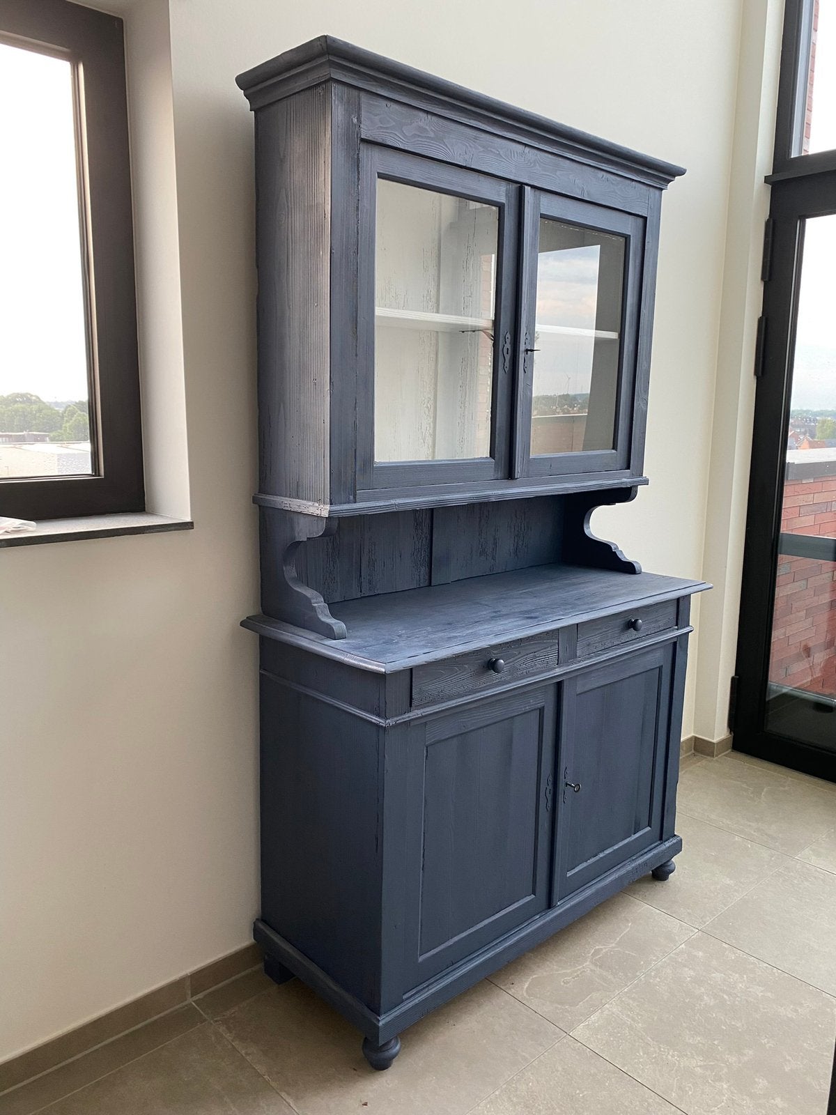 Landelijke massieve buffetkast – 2 delen, blauw/grijs, Huis en Inrichting, Kasten | Buffetkasten, Gebruikt, Ophalen