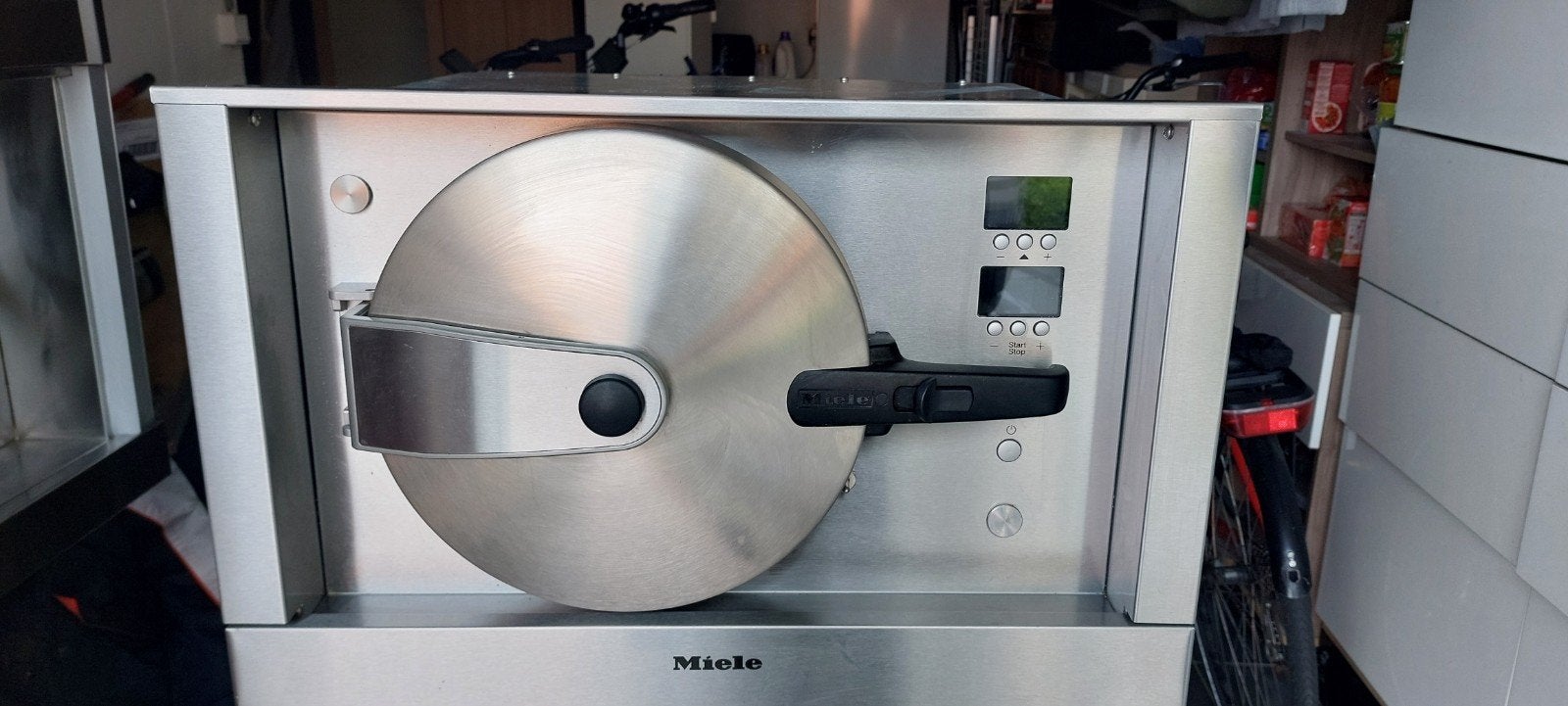 DGD7035 hoge druk steamer miele, Electroménager, Enlèvement