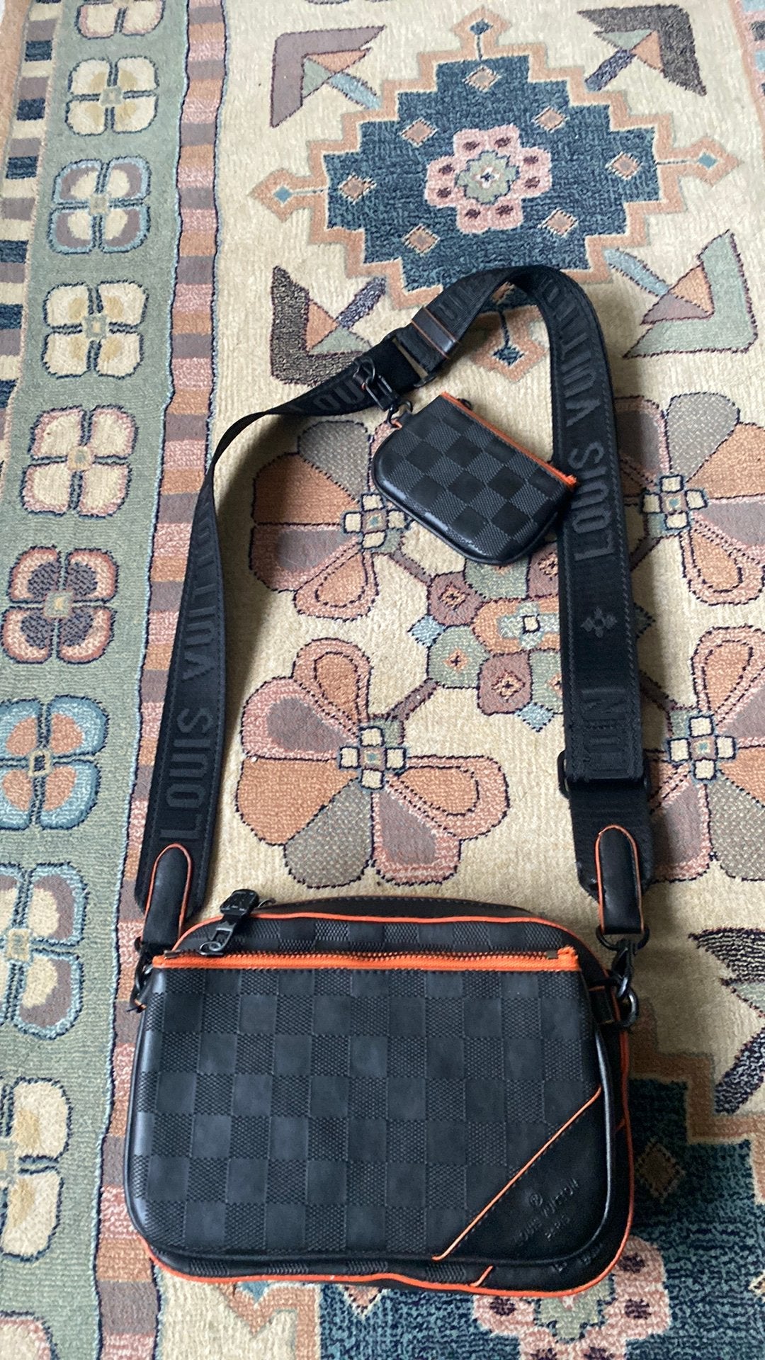 Louis vuittion heren tas, Handtassen en Accessoires, Tassen | Schoudertassen, Ophalen, Zo goed als nieuw