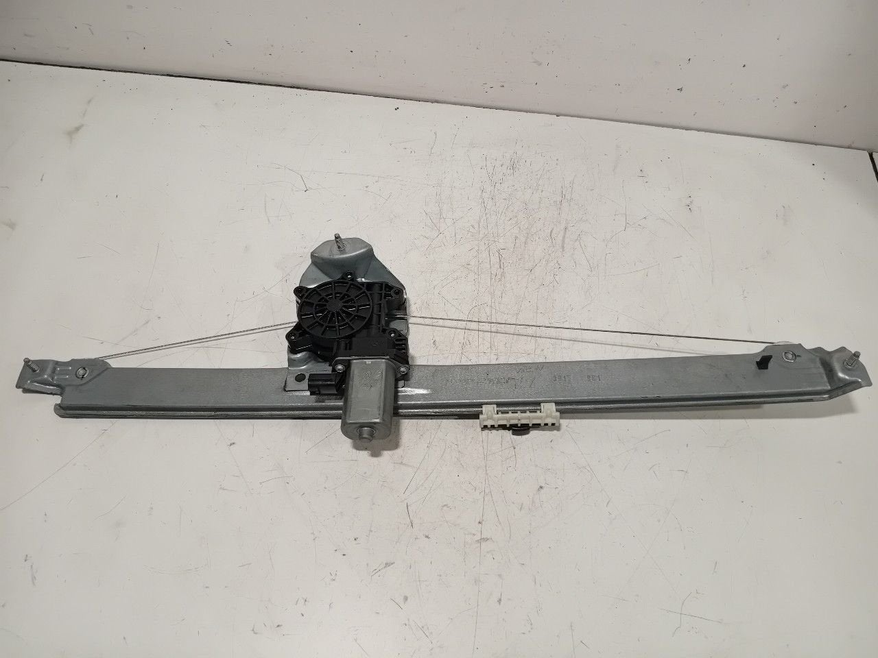 Raammechaniek elektrisch rechts voor Opel Vivaro, Onderdelen@venauto.nl, Van der Ven Autorecycling B.V., Gebruikt, Ettenseweg 76, 4706 PB Roosendaal, The Netherlands