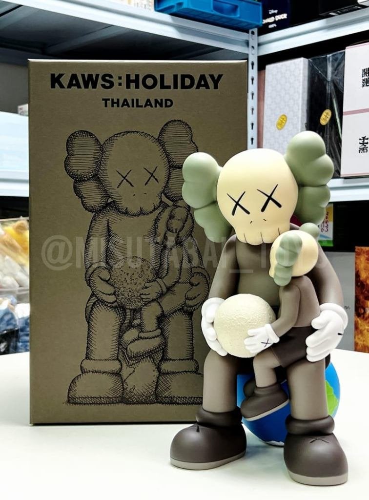 Kaws holiday Thailand Brown, Ophalen of Verzenden, Pop/figuur, Bruin, Kunststof