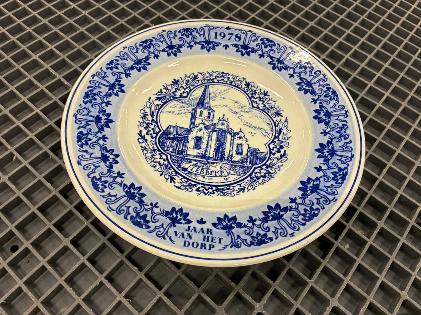 Delft blauw bord Lebbeke 1978, Antiek en Kunst, Ophalen