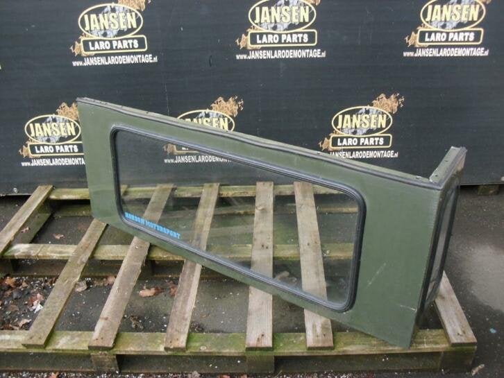 Defender 90" linker achter zijkant met groot raam MWC9453, Auto-onderdelen, Jansen Laro Parts, Admin@jansenlaroparts.nl, Groenstraat 31B