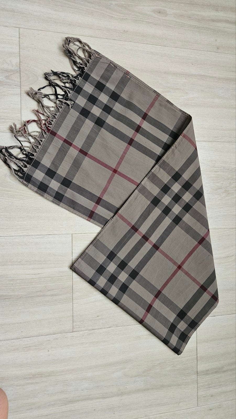 Sjaal Burberry voor kinderen, Jongen of Meisje, Ophalen of Verzenden, Zo goed als nieuw, Sjaal