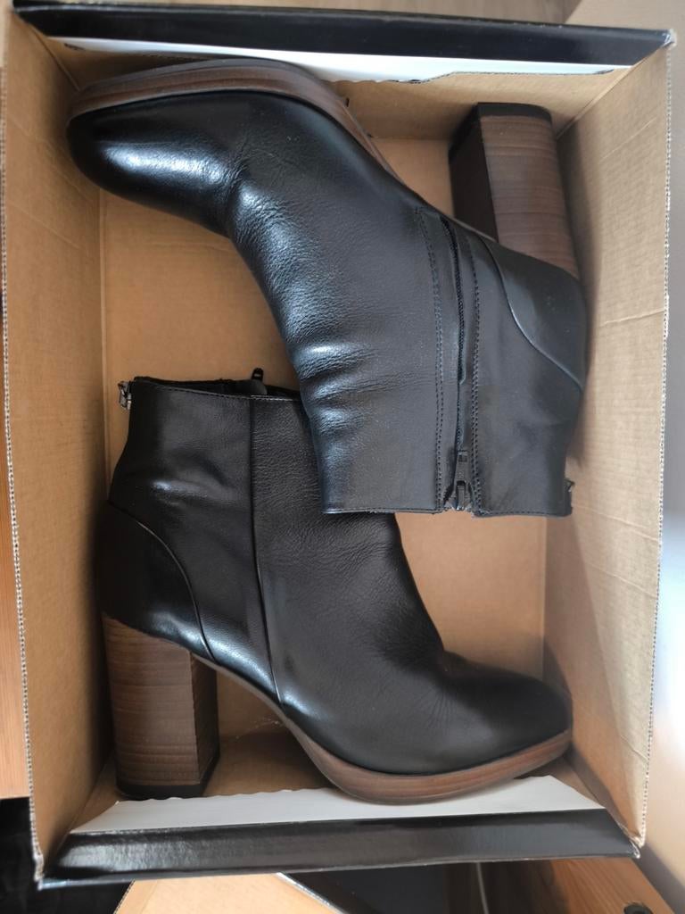 Zwarte leren laarzen met hoge hakken T 38, Kleding | Dames, Ophalen, Zwart, Lage of Enkellaarzen, Zo goed als nieuw