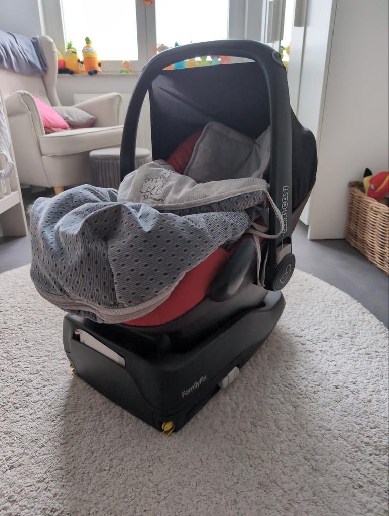 Maxi-cosi Pebble + FamilyFix, Maxi-Cosi, Isofix