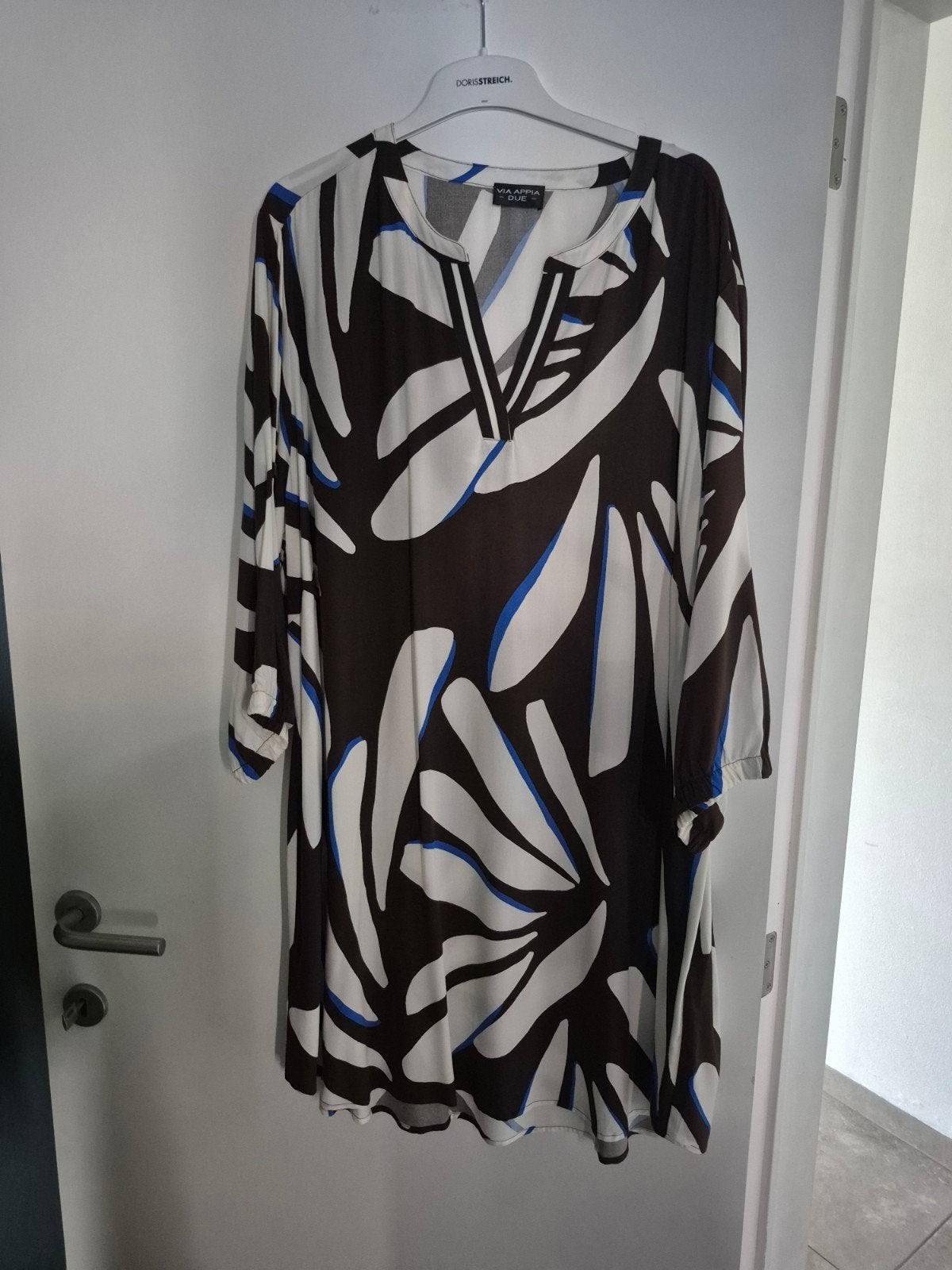 Allerlei grote maten kleding, Enlèvement