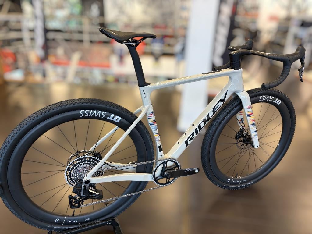 Ridley Astr RS, M + S, Shimano GRX di2 2x12,  DT Swiss, SALE, Enlèvement, Comme neuf, Carbone